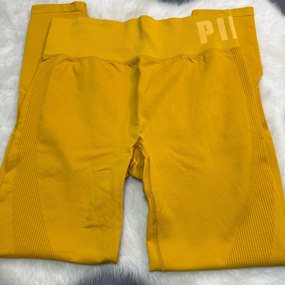 PINK Active Mustard Seamless Leggings - Picture 6 of 6